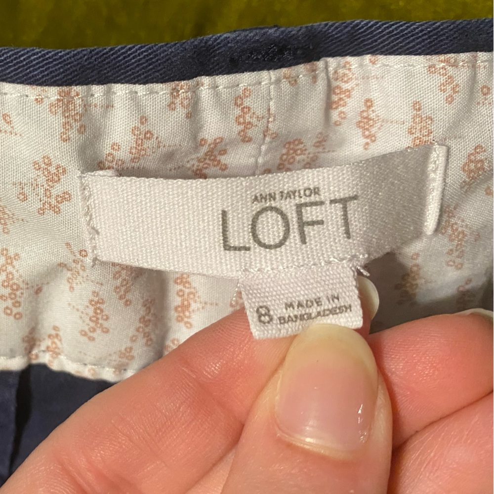 EUC LOFT - loafer shorts — navy blue - size 8 - Picture 6 of 6